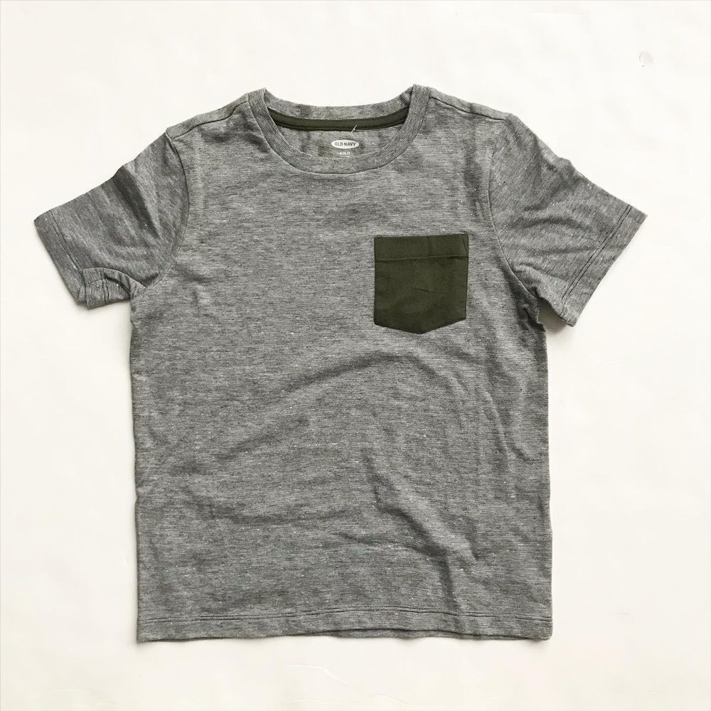 Old navy NWOT soft pocket t-short S(6-7Y)